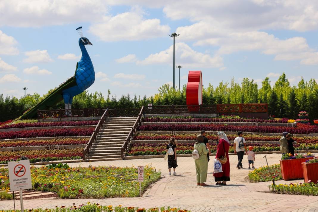 Konya'da 385 bin çiçekli bahçe kapılarını açtı! Türkiye'nin en büyüklerinden 18
